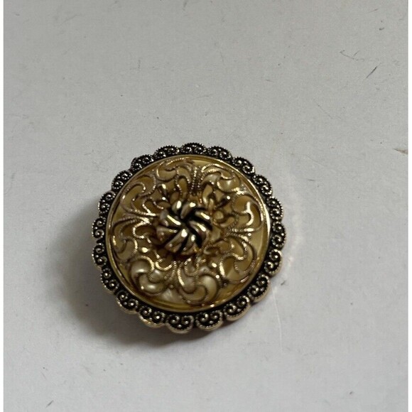 Vintage W Germany Filigree Scarf Clip Gold Tone 1.5" Round - Picture 3 of 5